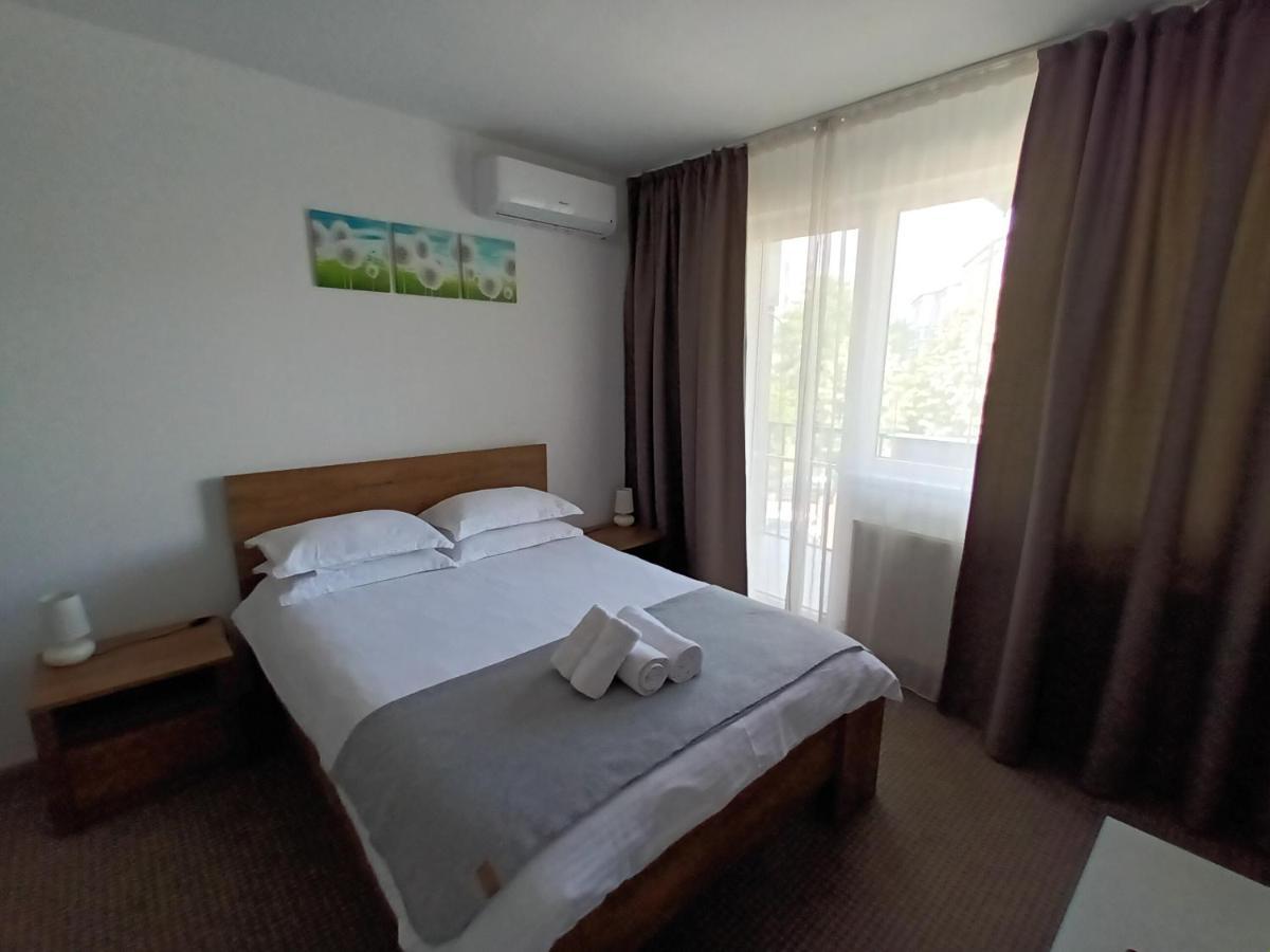 Revolution Apartment Baia Mare Luaran gambar