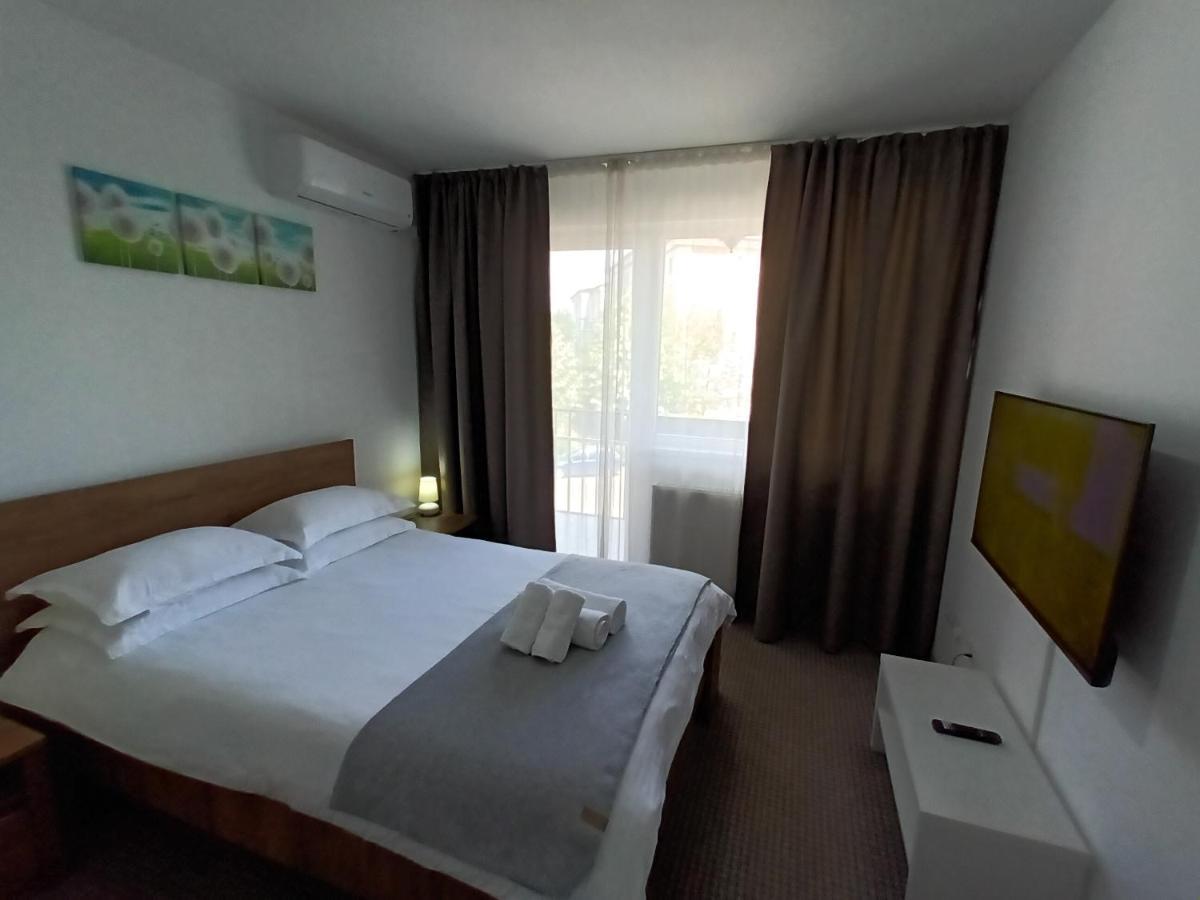Revolution Apartment Baia Mare Luaran gambar