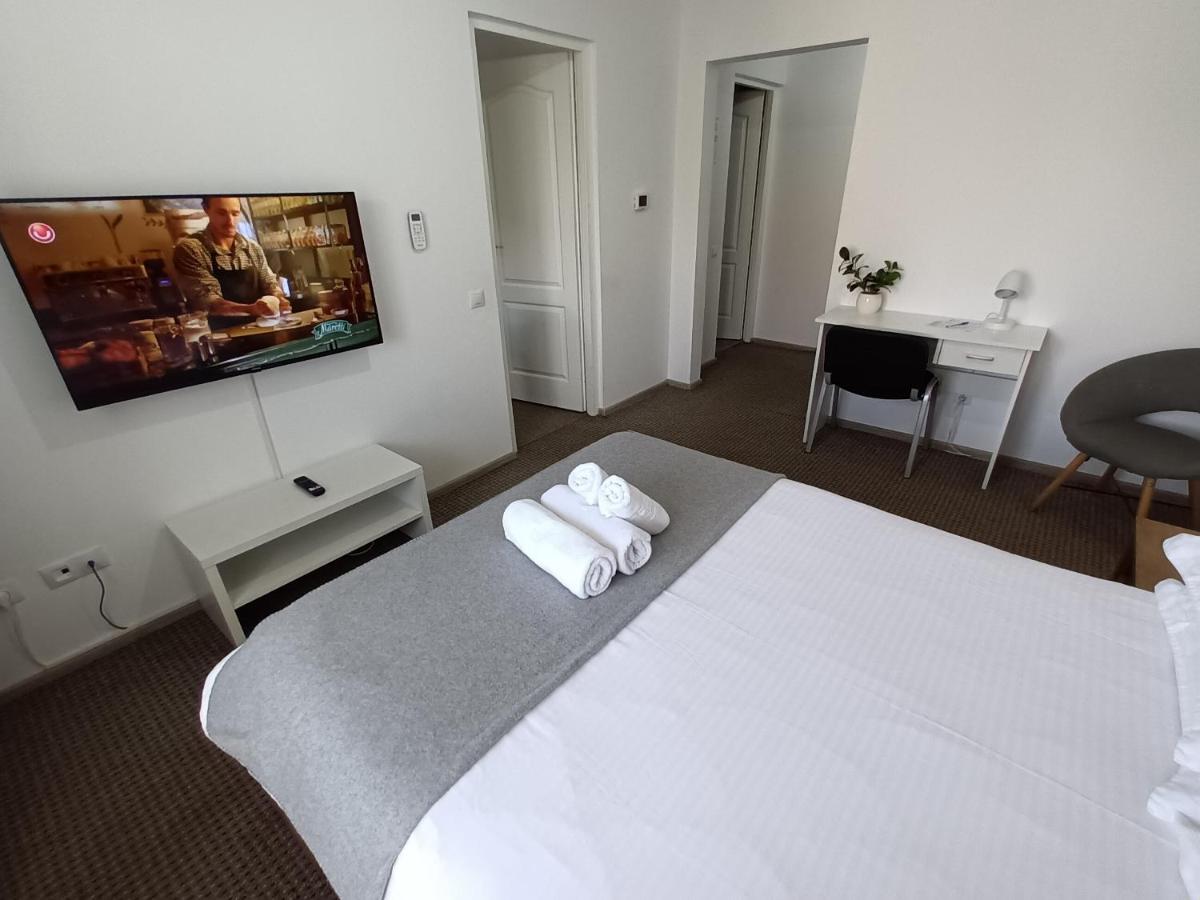 Revolution Apartment Baia Mare Luaran gambar