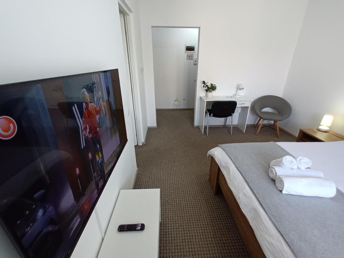 Revolution Apartment Baia Mare Luaran gambar